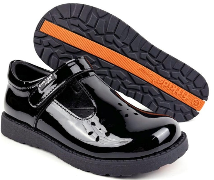 Smart Bloom – Girls’ Black School Shoe (Wet Look)